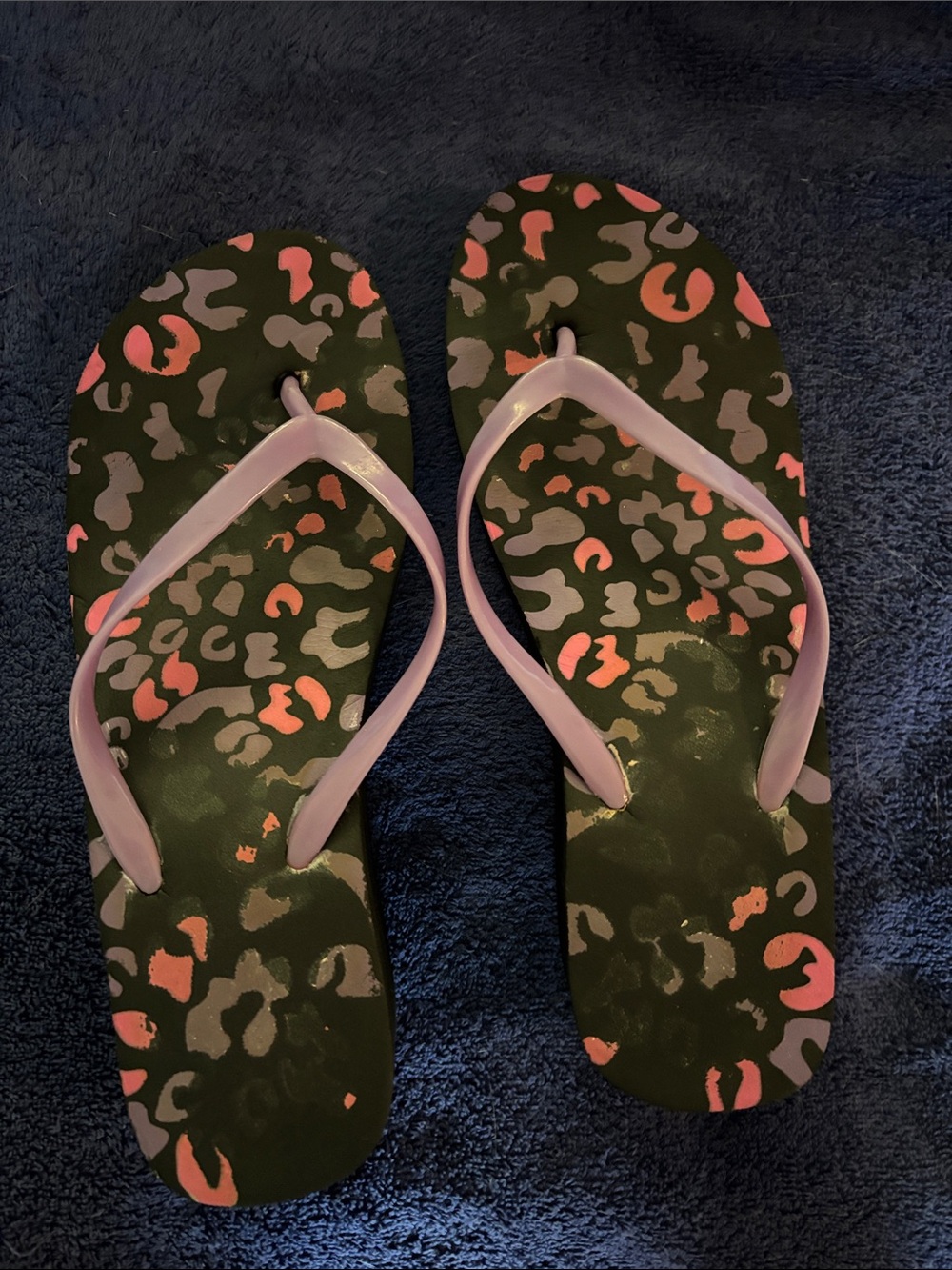 Women’s Pink Strap Flip Flop Sandals with Pink & Gray Leopard Footbed